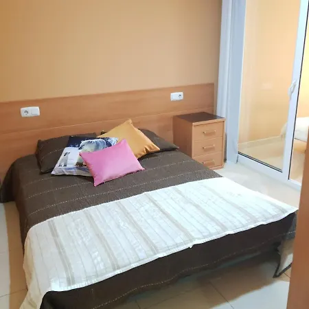 Apartamento Tramuntana 6d * Roses